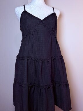 Women's Black Tiered Spaghetti-Strap Midi Dress